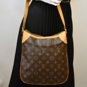 💎✨ AUTHENTIC✨💎 Louis Vuitton Monogram ODEON PM Crossbody bag